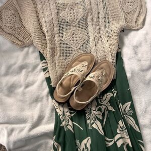 Elegant Beige Sandals for Women size 8